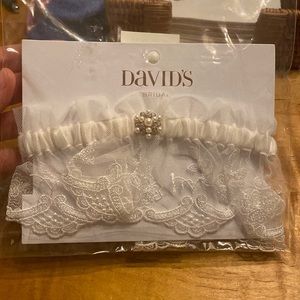 NIB garter belt from David’s Bridal